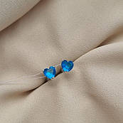 Сережки з блакитним камінням серця срібні з цирконами