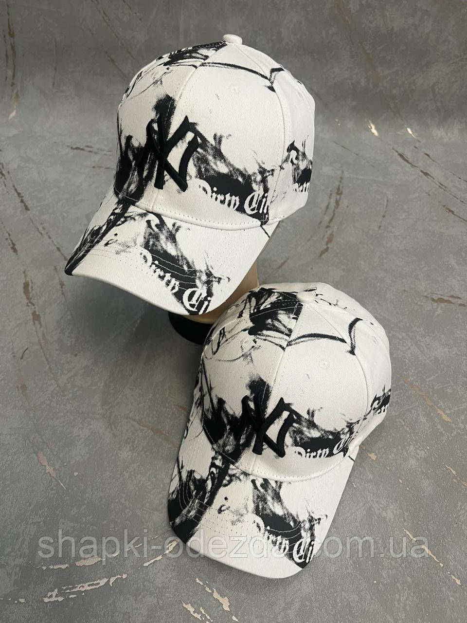 Чорно-білі кепки "New York Yankees" ХБ