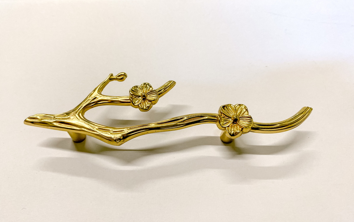 Ручка-скоба ексклюзив XK-2103-80L "Flower" ліва золота латунь 80 мм
