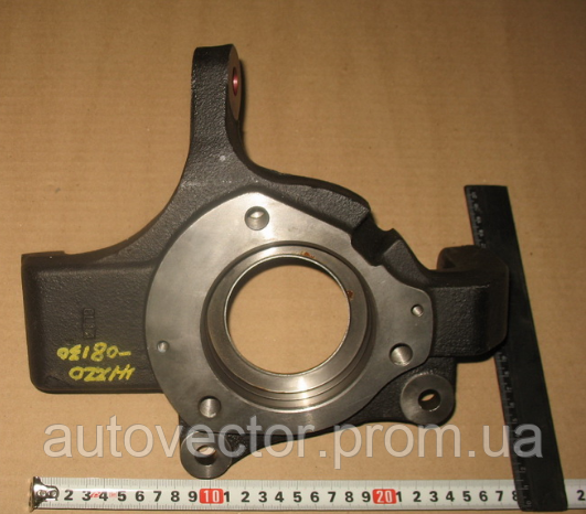 Кулак поворотний правий (вир-во SsangYong) 4122008130