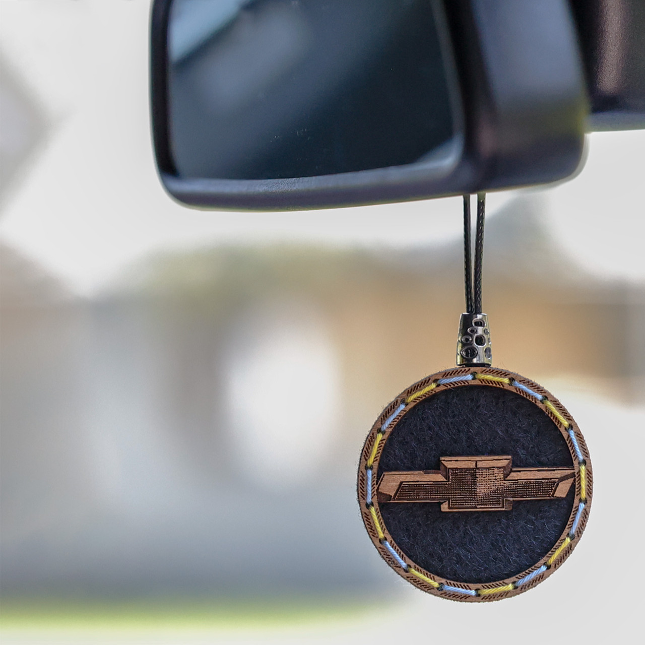 Ароматизатор дерев'яний в машину Chevrolet ручної роботи, 6 см.