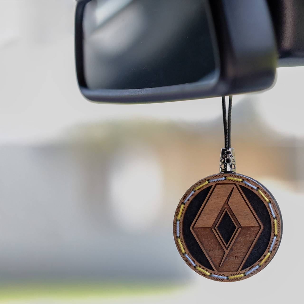 Ароматизатор дерев'яний в машину Renault ручної роботи, 6 см.