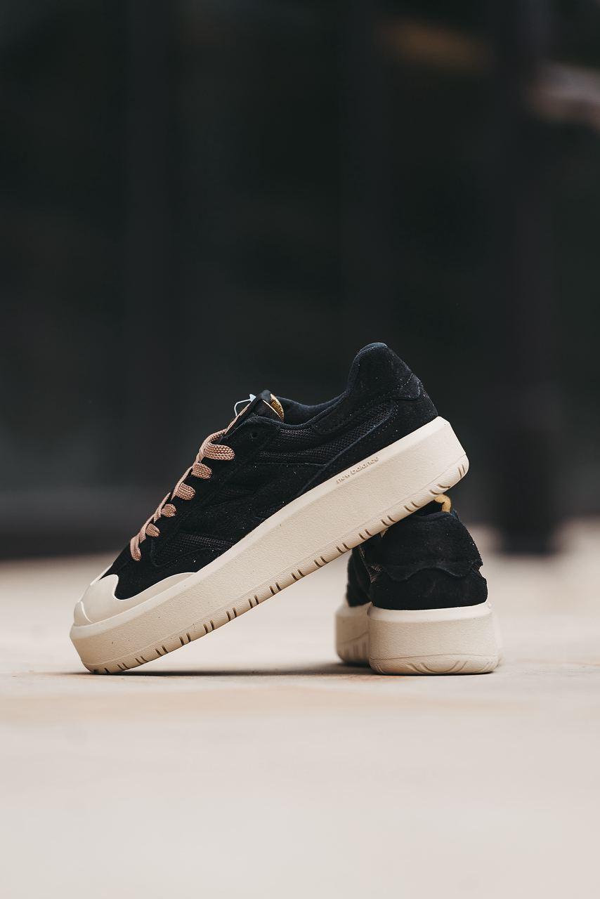 Модні кросси жіночі New Balance CT 302. Стильні жіночі кроссівки на кожен день Нью Баланс CT 302.