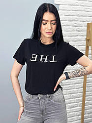 Трикотажна чорна жіноча футболка з принтом "The"