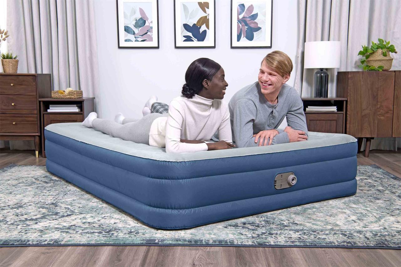 Надувне ліжко матрац із вбудованим насосом (203-152-36см) Bestway 69135 Queen Snugable Top