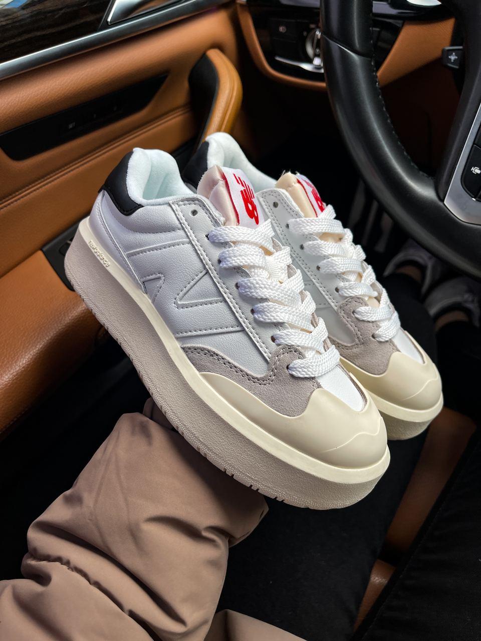 Модні кросси жіночі New Balance CT 302 на кожен день. Класне взуття для дівчат Нью Баланс CT 302.