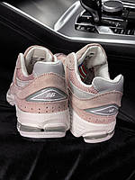 Рожеві кроси жіночі New Balance 2002R. Модне взуття для дівчат Нью Баланс 2002R на щодень., фото 9