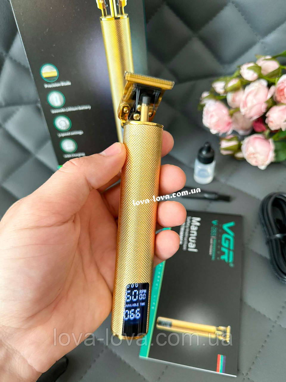 Професійний акумуляторний тример для бороди та вусів VGR V-265 з дисплеєм і зі змінними насадками, фото 1