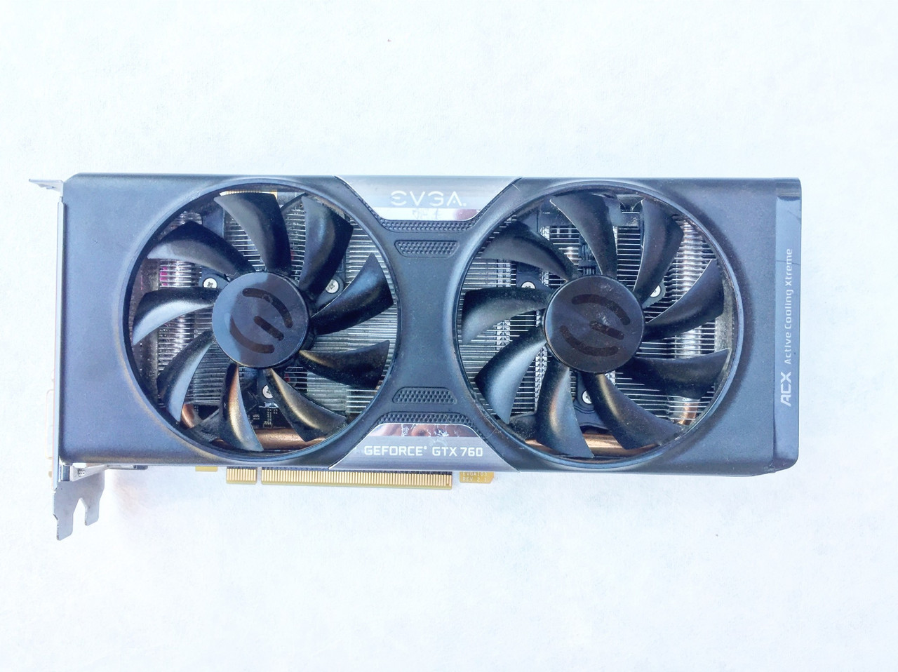 EVGA GeForce GTX 760 2048 MB DirectX 12 256 GDDR5