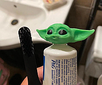 Насадка на тюбик зубной пасты Малыш Йода Грогу ОСТ