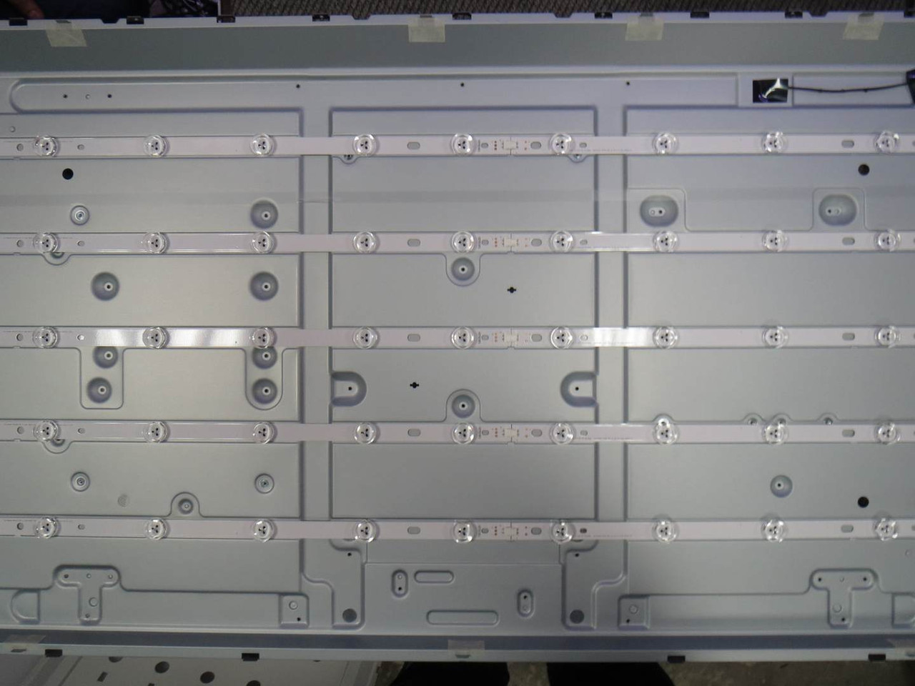 Підсвітка телевізора Innotek POLA 2.0 42" A Type Rev0.1 і Innotek POLA 2.0 42" B Type Rev0.1 підходить для LG