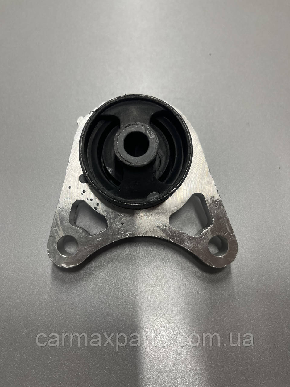 Подушка Опора кронштейн заднього редуктора ЦЕНТРАЛЬНА Land Rover Freelander 1 1997-2006 Нова