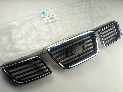 Решітка радіатора Lacetti HB, FPS (FP 1705 992-P) тип NUBIRA (96547127)