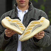 Кросівки Adidas Yeezy Boost 700 V3 Safflower Beige Gray / Адидас Ізі Буст 700 В3 Саффлауер Бежеві з Сірим, фото 3