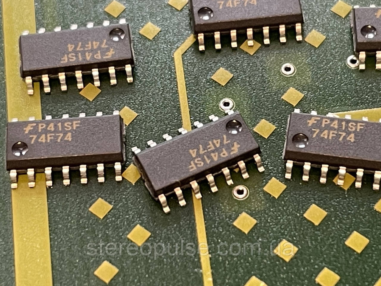 Мікросхема   74F74   SO - 14