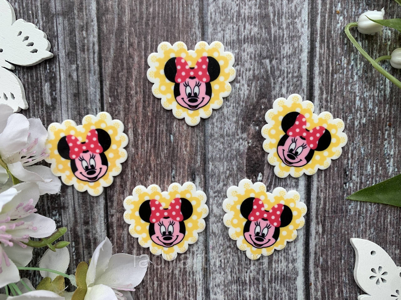 Кабошон "Мінні у сердечку жовтого кольору" 3.5 х 3 см, 20 шт/уп. оптом, фото 1