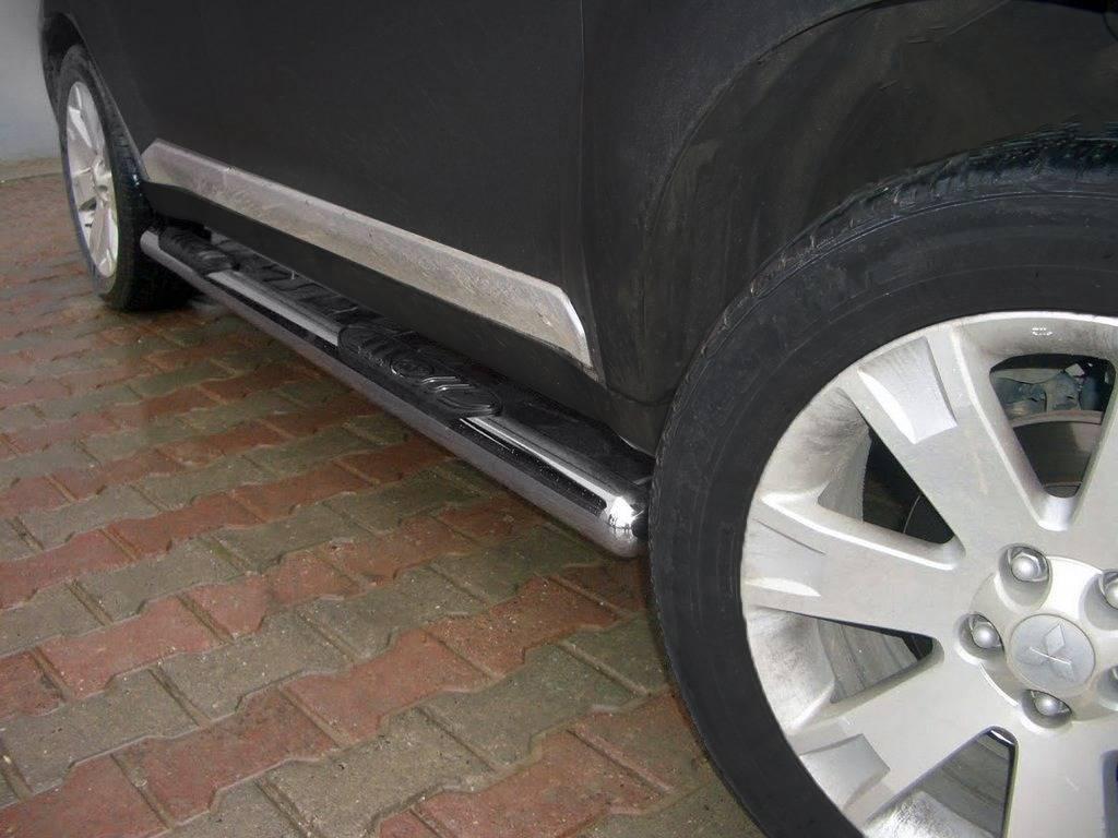 Бічні пороги труби D60 на Mitsubishi Outlander 2 2006-2010 Пороги труба з проходом для Міттсубісі Аутлендер, фото 1