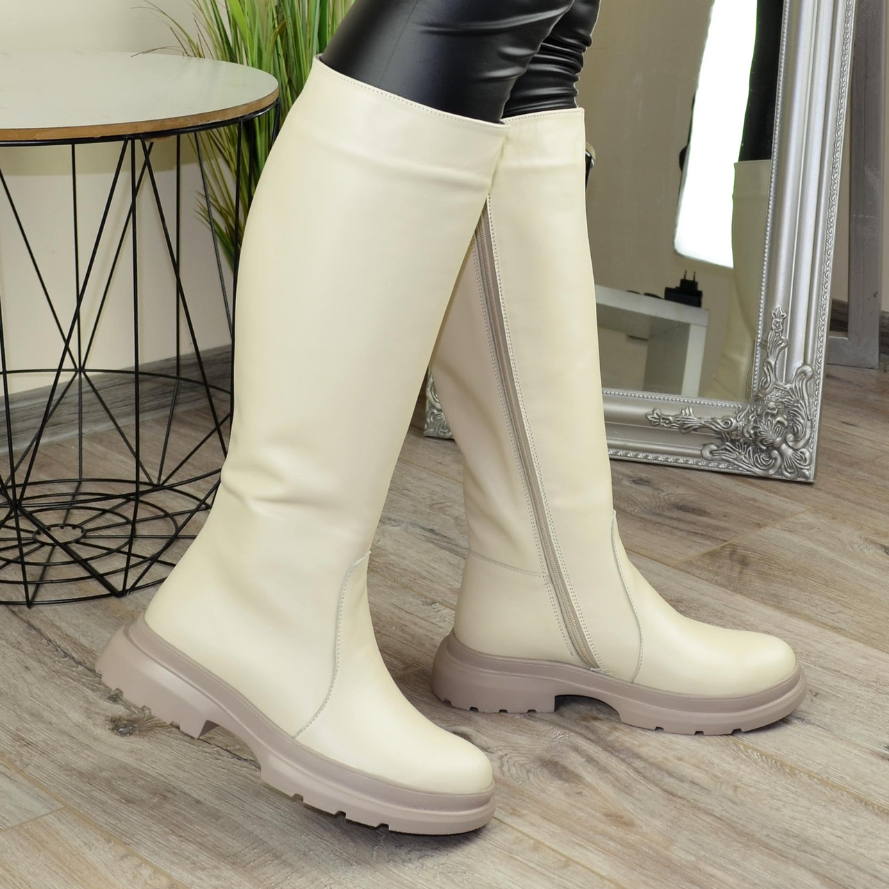 Чоботи жіночі шкіряні. Колір бежевий, фото 1