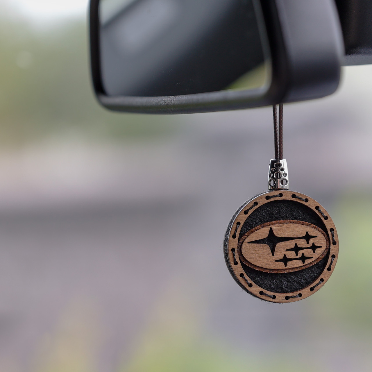 Ароматизатор дерев'яний в машину Subaru ручної роботи, 5 см.
