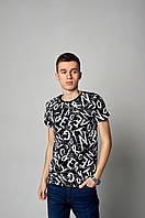 Чоловіча футболка, чорного кольору