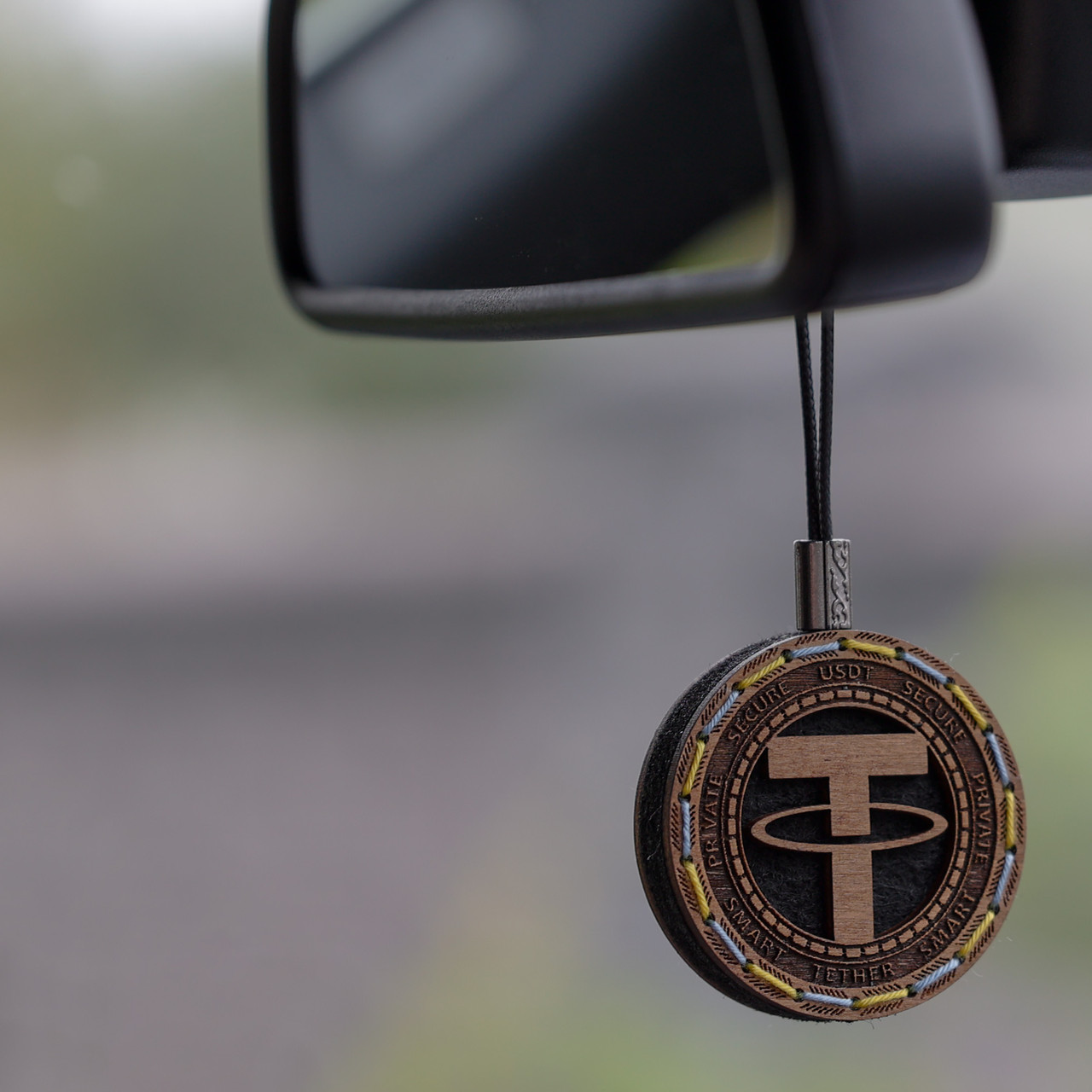 Ароматизатор дерев'яний в машину Tether ручної роботи, 6 см.