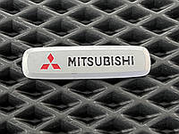 Логотип шильдик авто Mitsubishi Мітсубіші