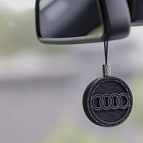 Ароматизатор дерев'яний в авто "AUDI BLACK" ручної роботи, 6 см.
