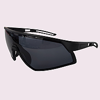 Спортивные солнцезащитные очки цвет черный