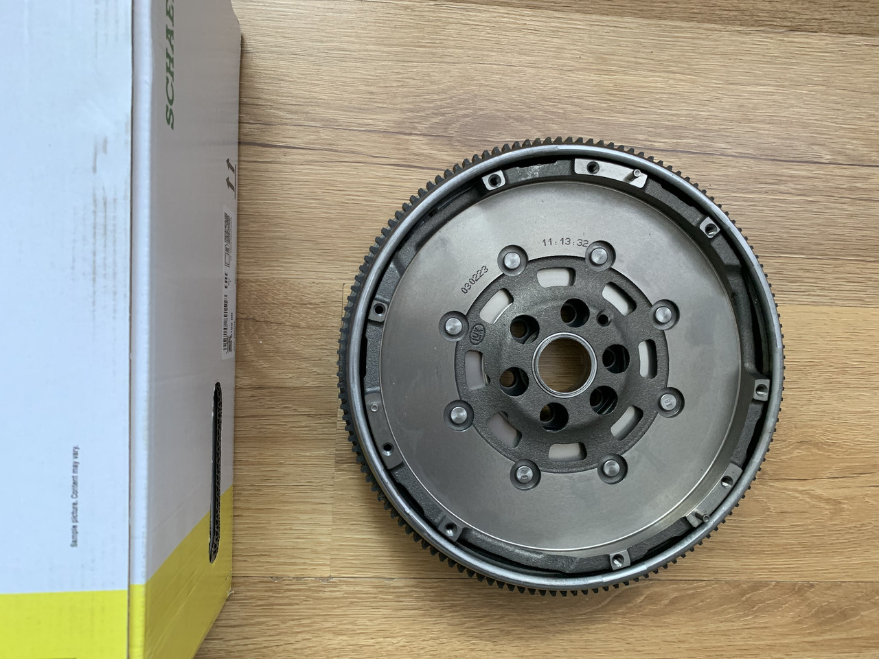 Двухмассовый маховик, демпфер LUK 415025010 VW PASSAT/TRANSPORTER T5 1,9 TDI 05-, фото 1