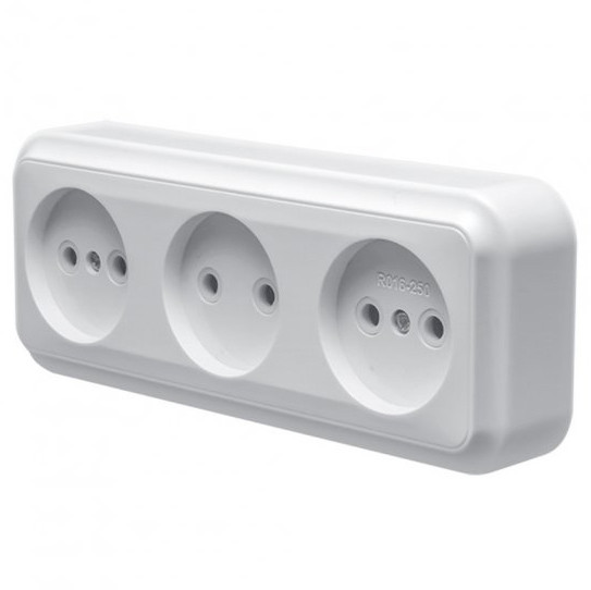 Розетка Marshel MAGLEV (МАГЛІВ) накладна 3-чна RO16-250