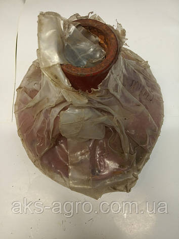 1324840C1 Ступиця шнека колосового елеватора CNH, фото 1