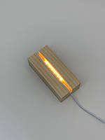 Дерев'яна LED-підставказ теплим білим світлом для акрила/скла А6