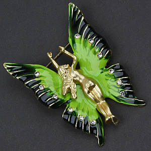 Брошь металлическая на золотистой основе девушка с крыльями и стразами покрыта цветной эмалью размер 55Х40 мм