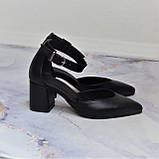 Шкіряні туфлі на широкому підборі., фото 3