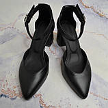 Шкіряні туфлі на широкому підборі., фото 4
