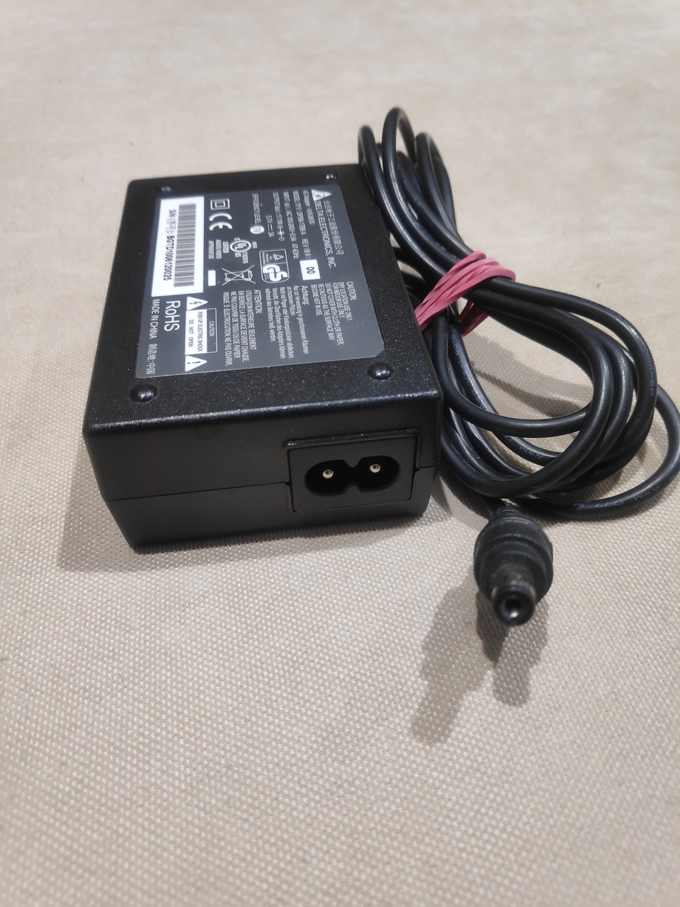 Блок Питания DELTA DPSN-17BB A 100-240V 47-63Hz 17.1W 0.5A 5.7V 3A (5.5 ...