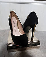 Взуття Gaudi ,чорні туфлі Італія,37 розмір шкіра замш 1 РАЗ вживані