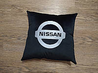 Авто Подушка c вишивкою логотипу марки ніссан nissan чорний подарунок автомобілісту 03772