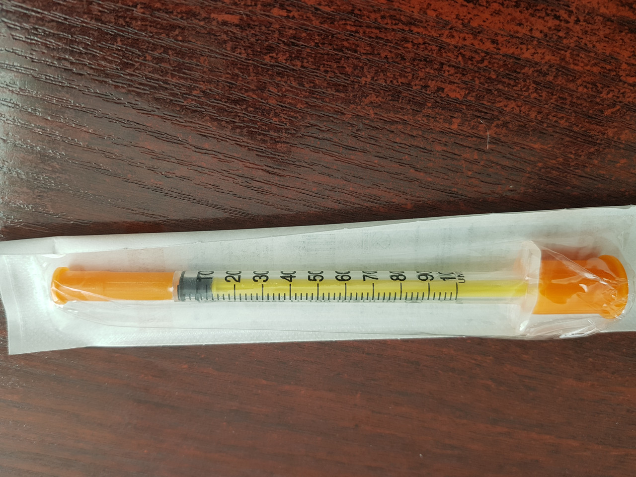Шприц інсуліновий 1,0 мл U-100,з інтегрованою (впаяною) голкою Solocare, голка 30G (0,3 х 13 мм.)
