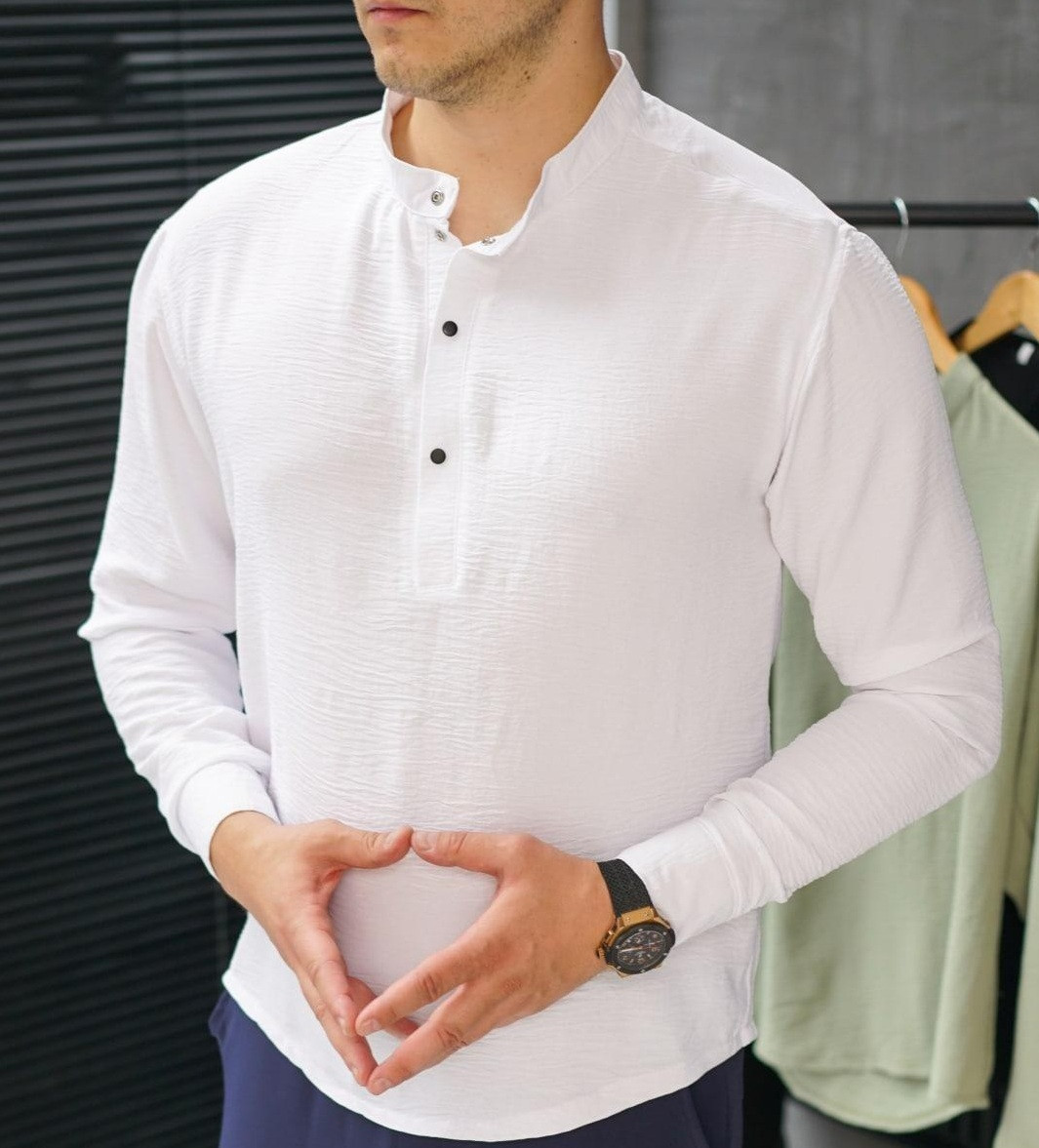 Сорочка чоловіча стойка молодіжна вільна класика Туреччина біла. Живе фото. Чоловіча сорочка, фото 1