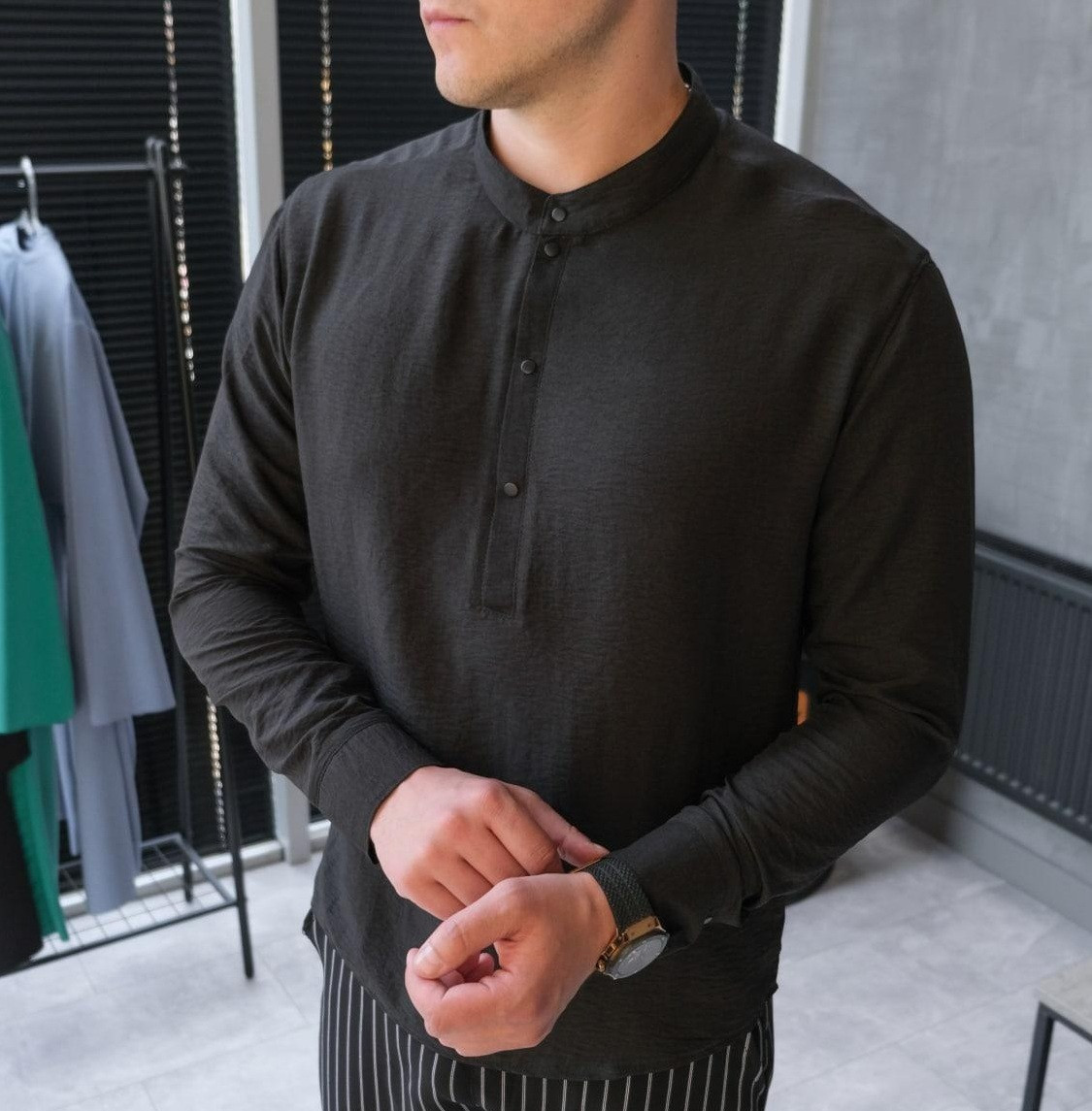 Сорочка чоловіча стойка молодіжна вільна на кнопках Туреччина чорна. Живе фото. Чоловіча сорочка, фото 1