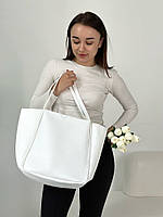 Стильная женская сумка шопер вместительного формата из эко кожи большого размера белого цвета.