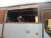 Изготовление и замена лобового стекла на автобусе Икарус365, IKARUS 366 в Никополе (Украина) 3