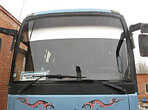 Изготовление и замена лобового стекла на автобусе Икарус365, IKARUS 366 в Никополе (Украина) 4