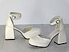 Стильні шкіряні туфлі на стійкому підборі жіночі з ремінцем молочного кольору, фото 8