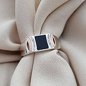 Печатка зі срібла з золотими напайками та чорним прямокутним каменем та цирконами