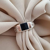 Срібний перстень чоловічий онікс та золото з об'ємним візерунком