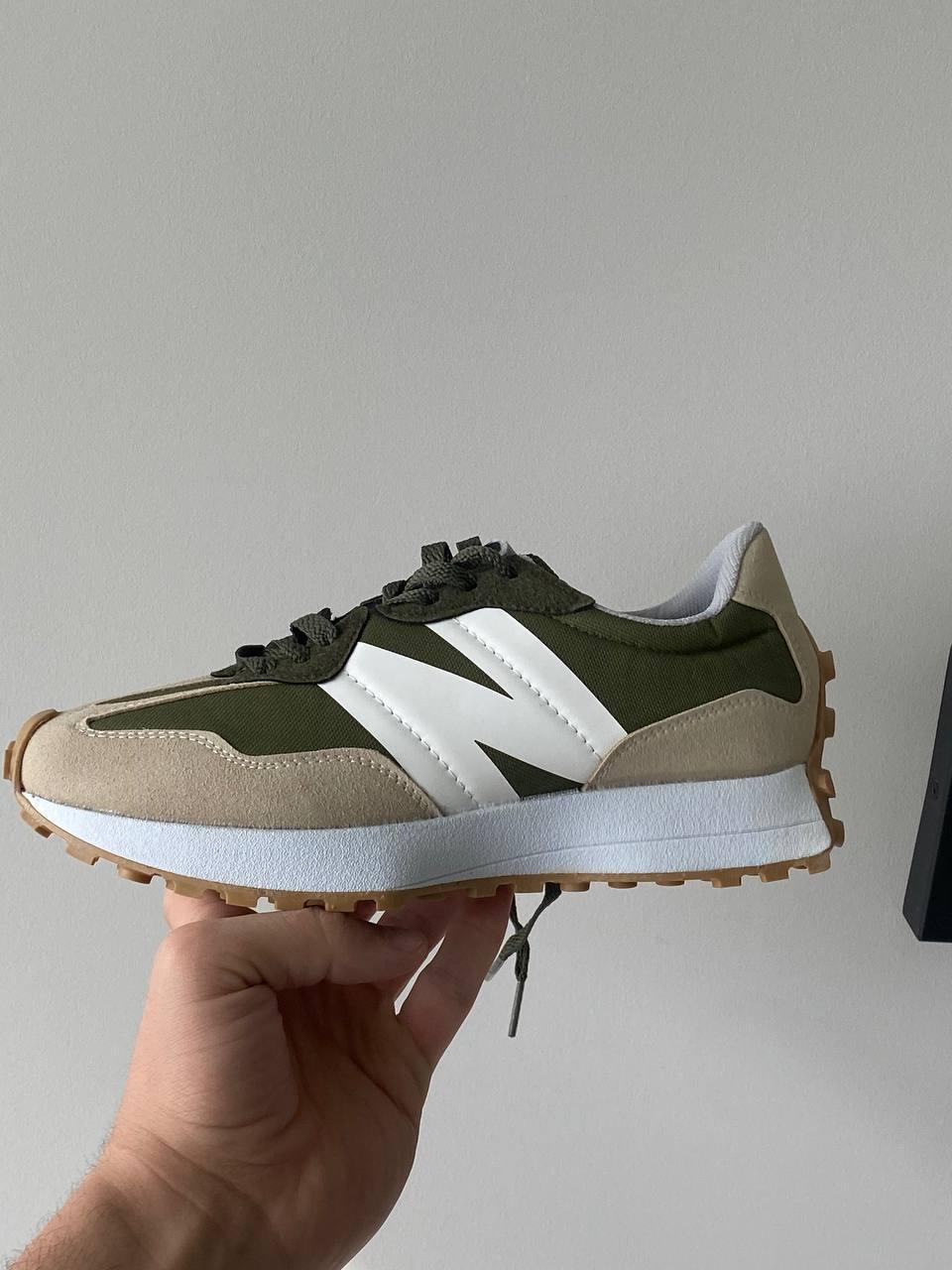 Стильні жіночі кроссівки Нью Беленс 327. Круті жіночі кросси New Balance 327.