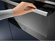Мікрохвильовка з грилем Electrolux EVM8E08X, фото 6