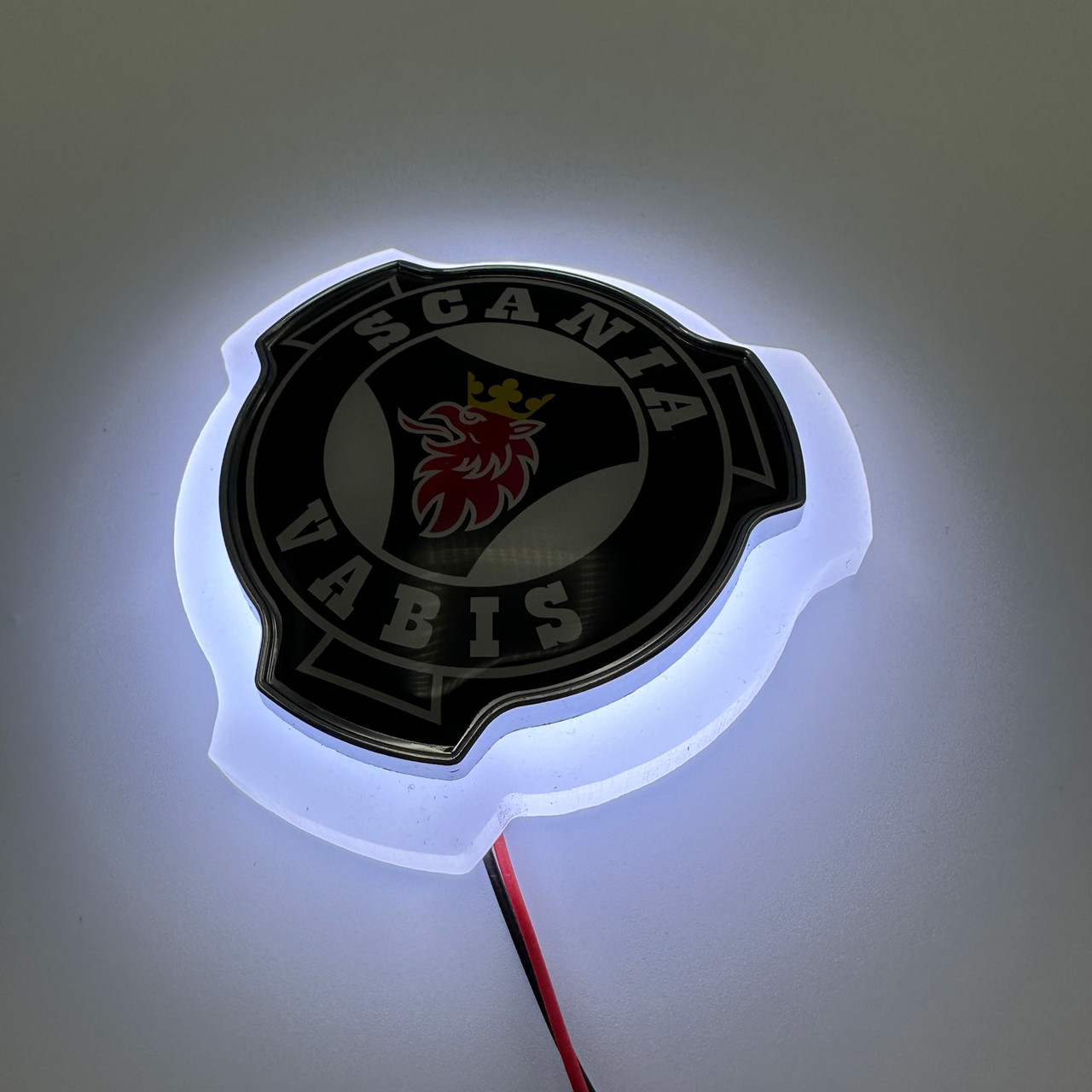 Емблема з підсвіткою SCANIA LED 007 Біла
